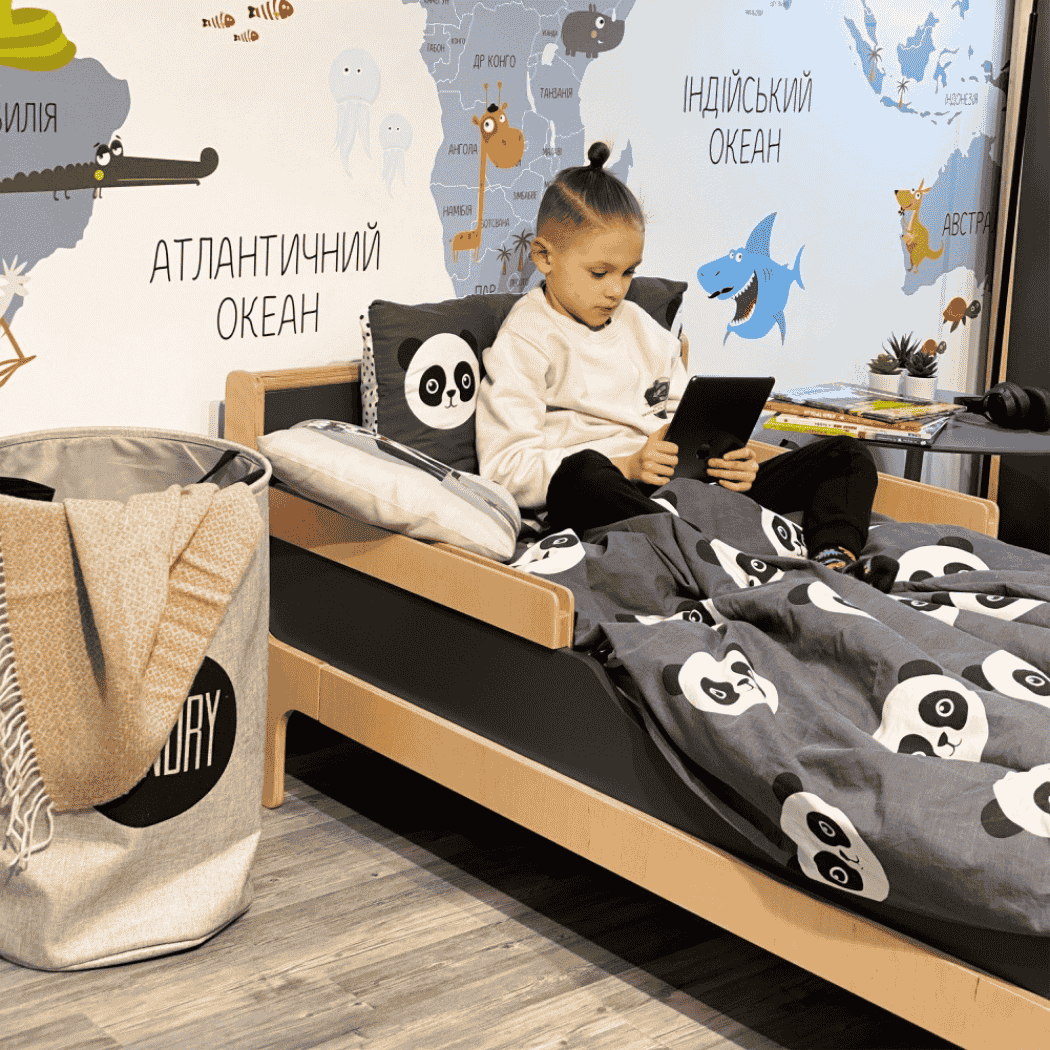 Postel pro Teenagery Markito 190 Gekko Kids, Tmavě šedá / Přírodní buk